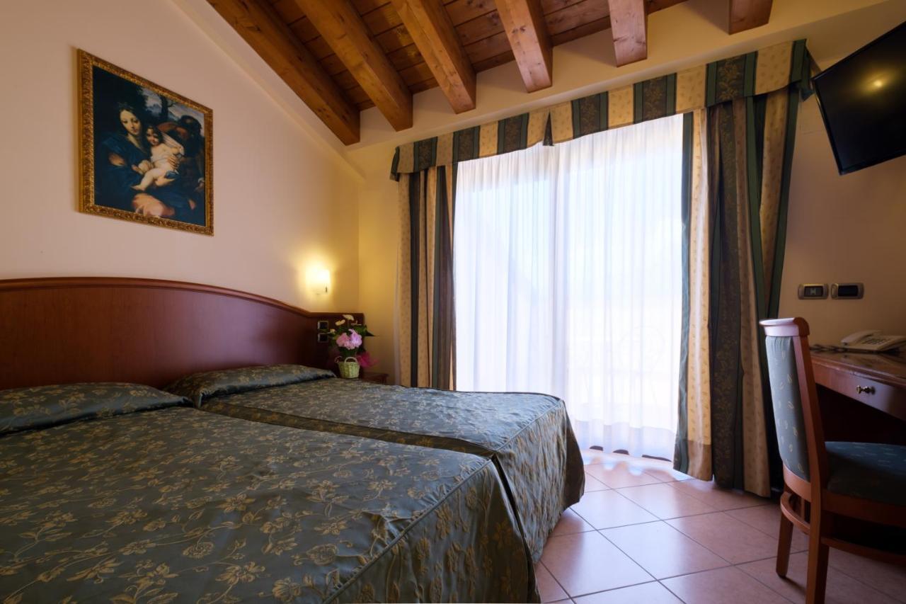 فندق Garda Family House كاستيليتو دو برينزون المظهر الخارجي الصورة