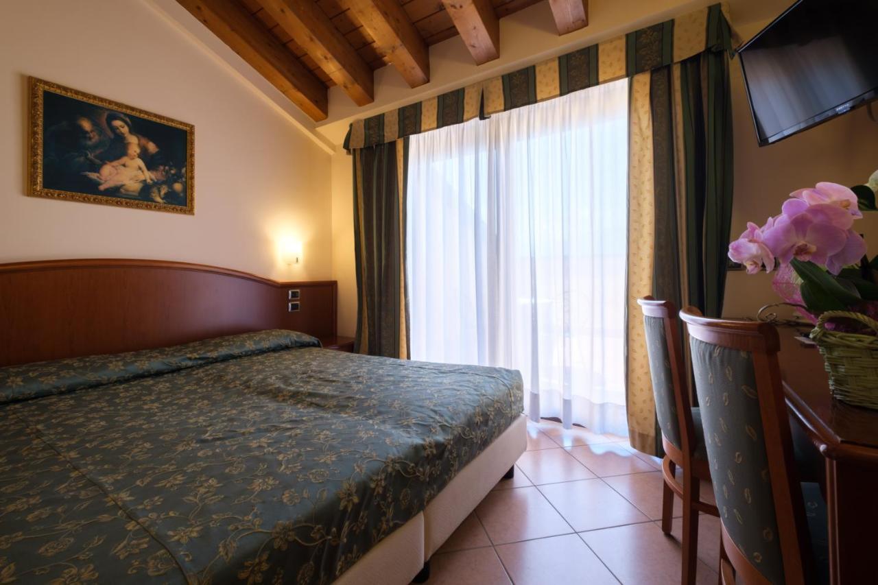 فندق Garda Family House كاستيليتو دو برينزون المظهر الخارجي الصورة